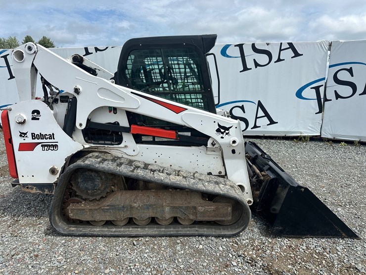 2020-bobcat-t740-image-6