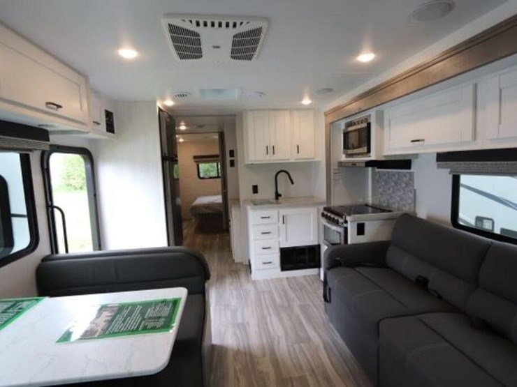 2025-ford-transit-image-22