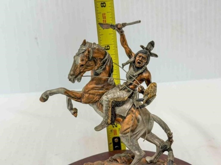 legends-sculpture-image-7