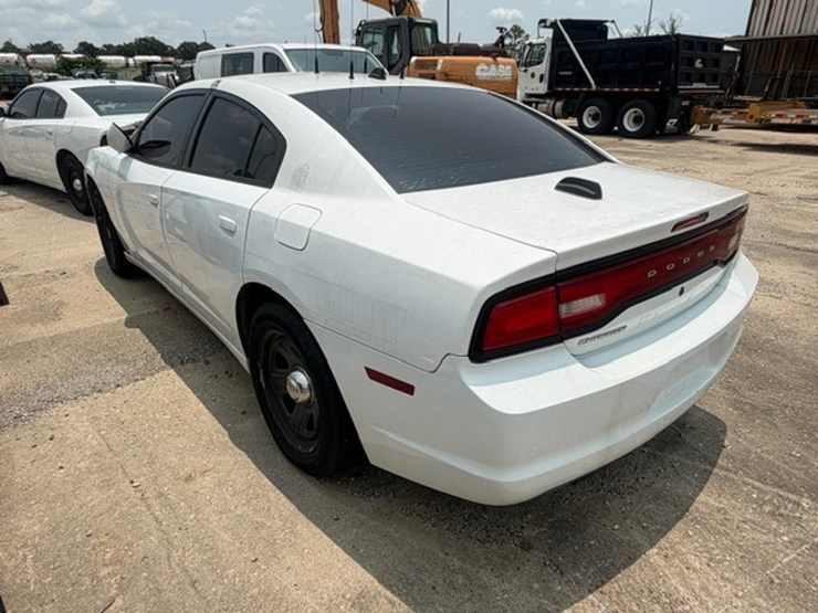 #66-•-2014-dodge-charger-image-4