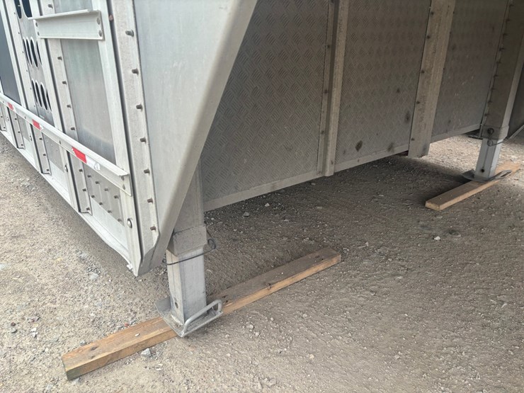 #2150-•-2017-barrett-53'-cattle-semi-trailer-image-24