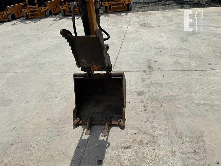 2015-jcb-8029cts-image-11