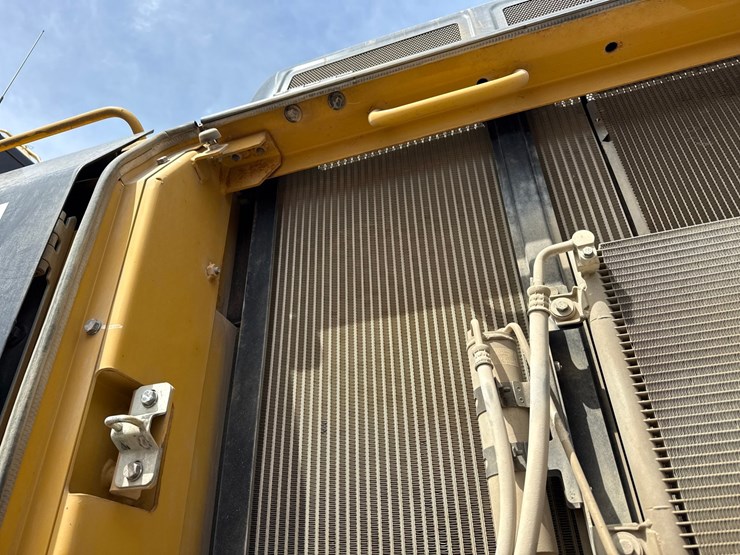 2017-caterpillar-336fl-image-41