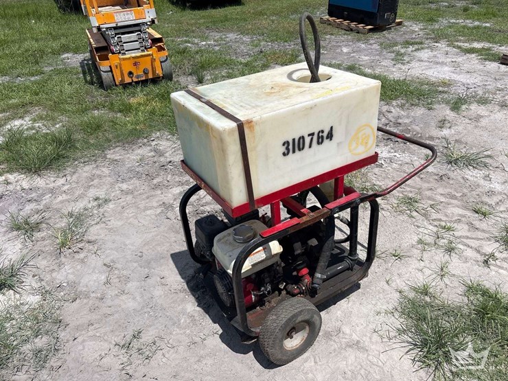 2021-portable-pressure-washer-with-water-tank-image-1