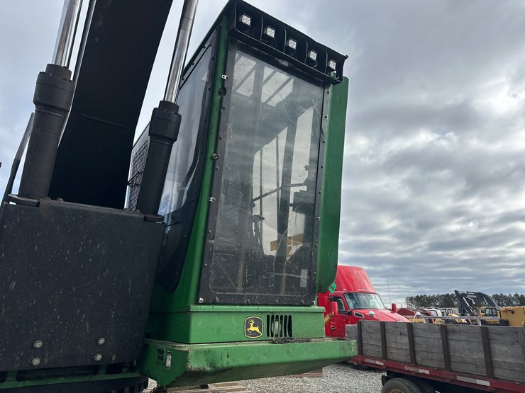 2016-deere-2154d-image-17