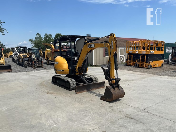 2015-jcb-8029cts-image-6