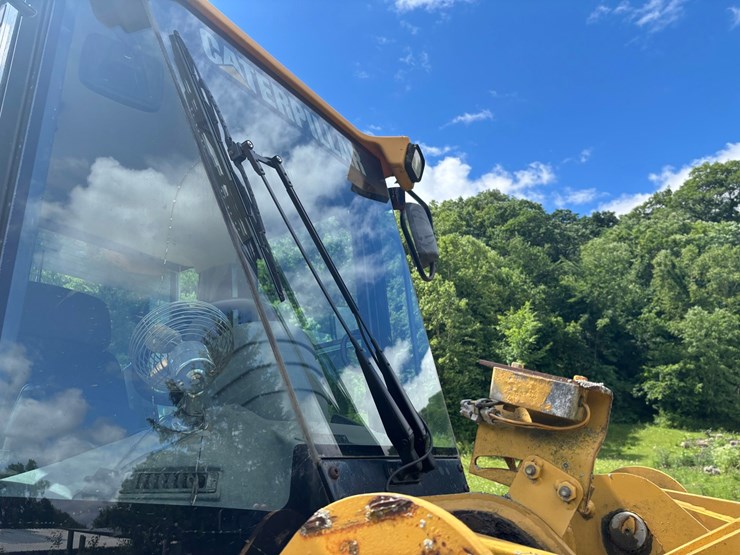 caterpillar-928g-image-29