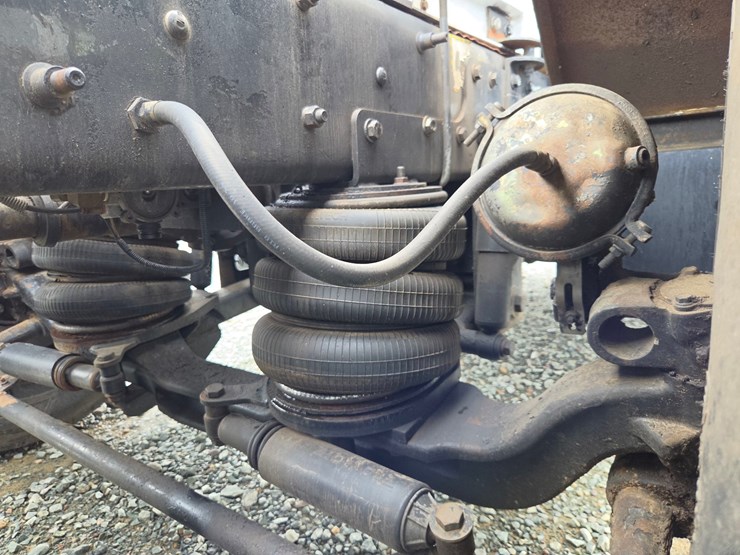 2007-mack-granite-cv713-image-34