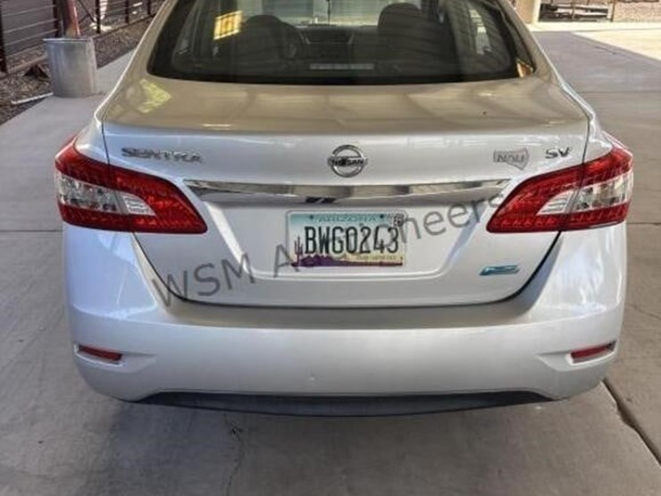 2014-nissan-sentra-sv-sdn-image-7