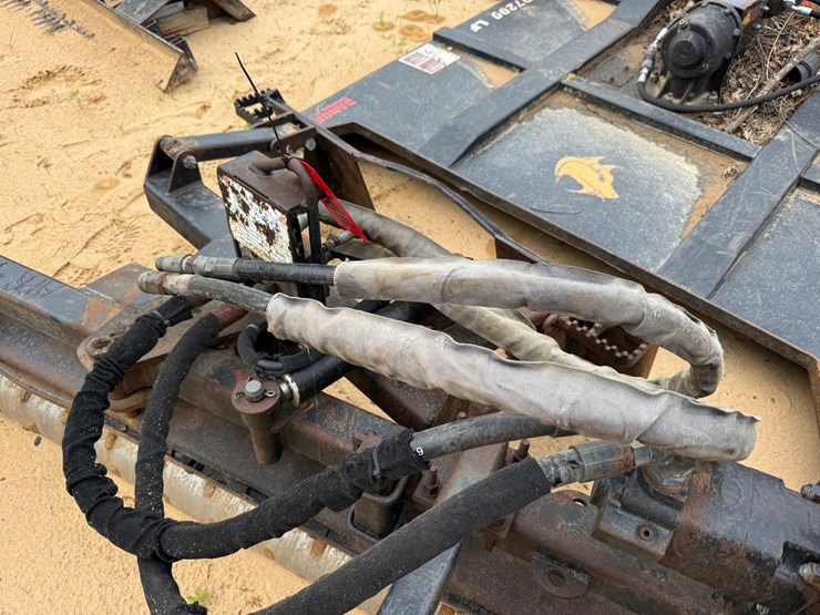 #1765-•-approx-72"-hydraulic-power-rake-attachment-image-11
