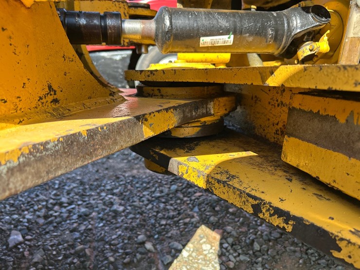 2012-deere-624k-image-41