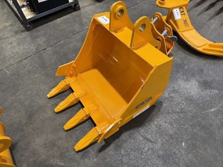 2026-caterpillar-305-image-2