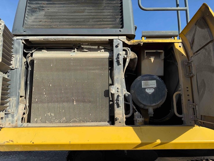 2014-komatsu-pc490-lc-10-image-11