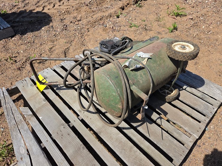 #6181-•-campbell-hausfeld-fl-3302-air-compressor-image-1