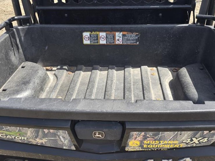 2012-john-deere-gator-image-13