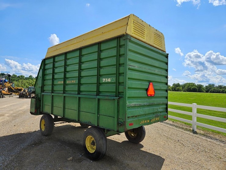 john-deere-714a-image-3