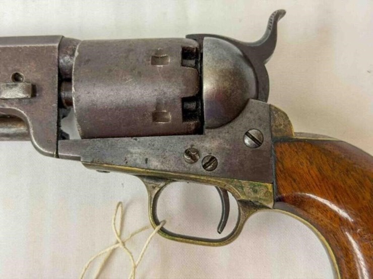 colt-revolver-image-4