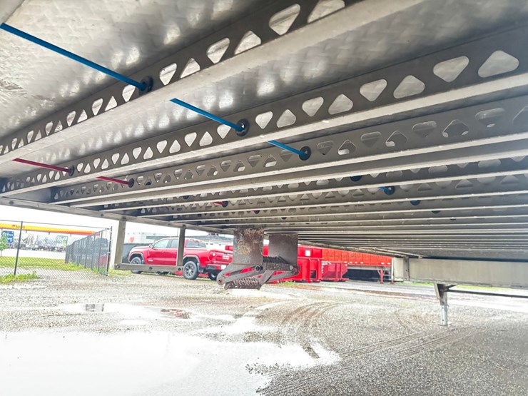 2017-eby-livestock-trailer-image-54
