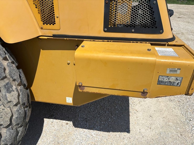 caterpillar-cs-563e-image-11