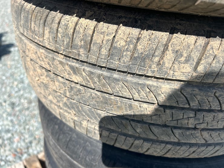 #6030-•-(6)-225/55r17-tires-w/-aluminum-rims-image-10