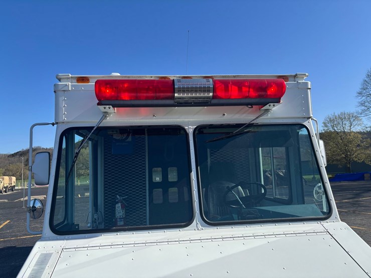#2419-•-1987-chevrolet-emergency-response-unit-image-21