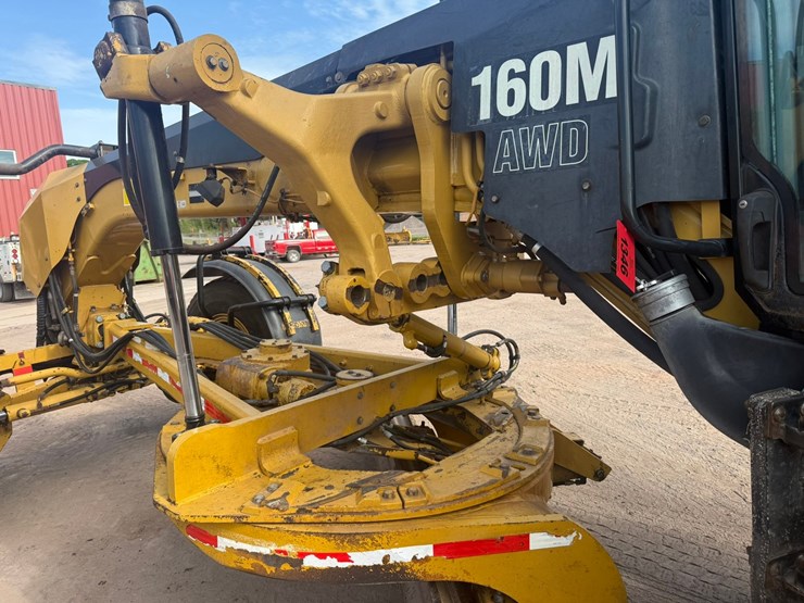 caterpillar-160m-image-19
