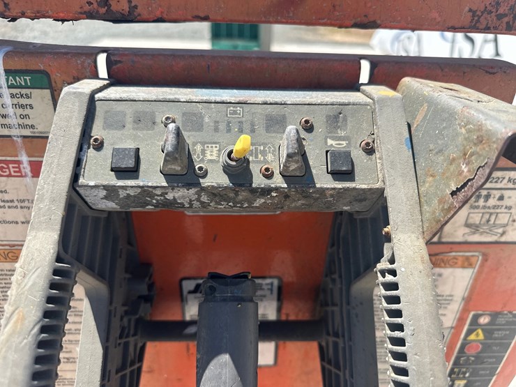 jlg-1930es-image-15