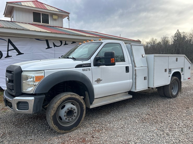2012-ford-f550-image-1