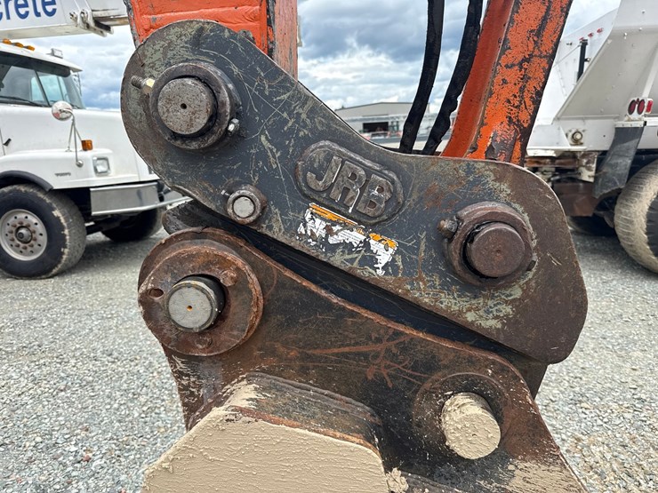 2006-hitachi-zx225-image-14