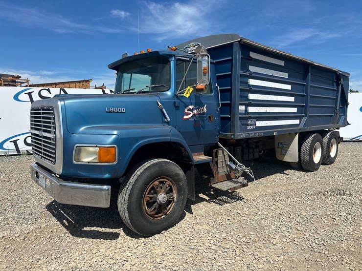1991-ford-l9000-image-1