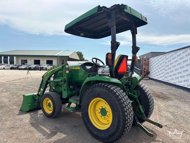2018-john-deere-3039r-image-4