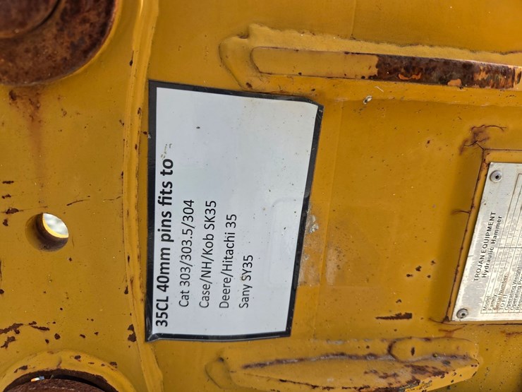 #6032-•-trojan-mini-excavator-breaker-hammer-image-7