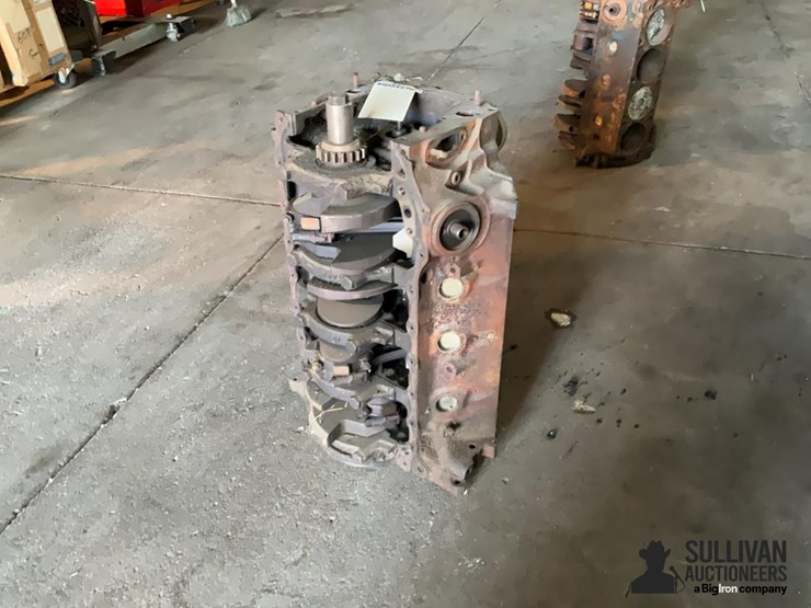 1971-ford-351-4v-m-code-cleveland-2-bolt-main-block-image-1