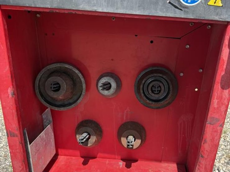 #62-•-corghi-em8540-tire-balancer-machine-image-9