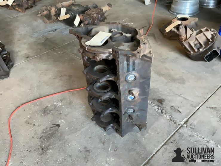 1972-ford-351-cleveland-2-bolt-standard-bore-main-block-image-1