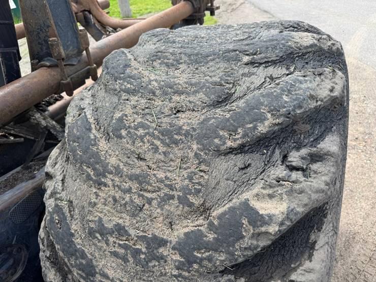 deere-1110d-image-67