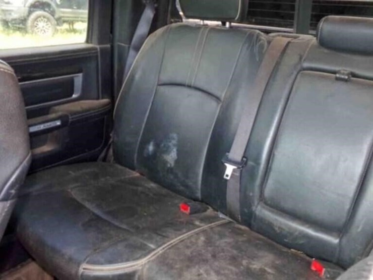 2016-dodge-ram-3500-image-11