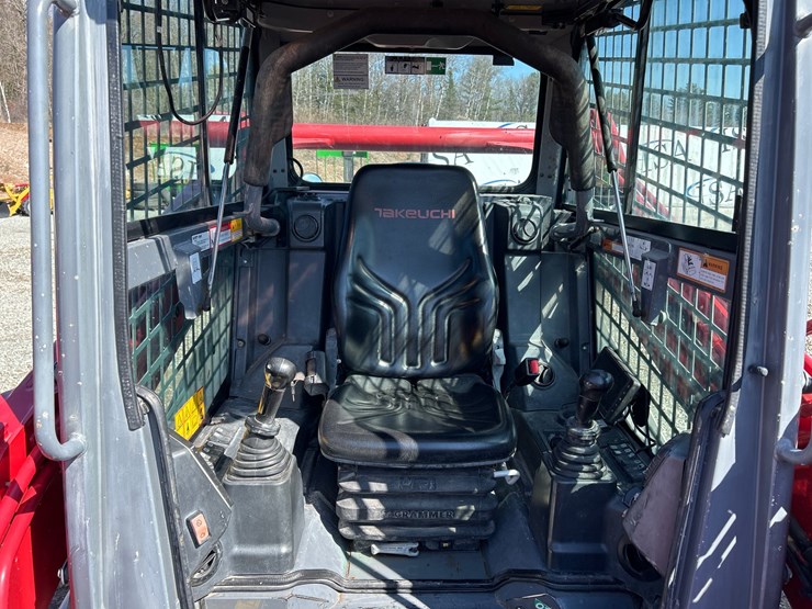 2019-takeuchi-tl10v2-image-44