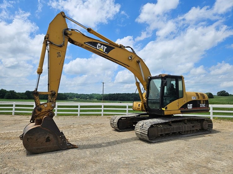 caterpillar-320c-image-1