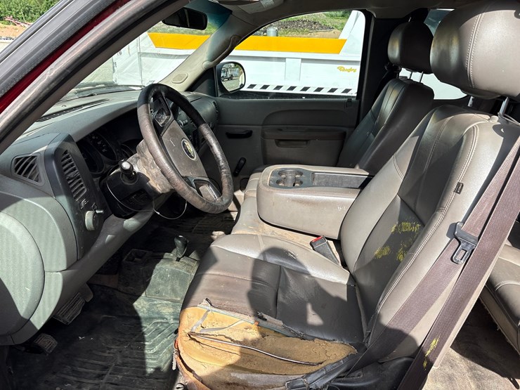 2012-chevrolet-1500-image-24