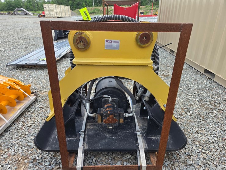 caterpillar-320-image-5