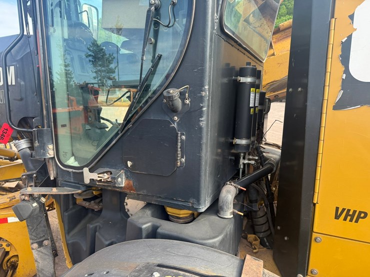 caterpillar-160m-image-24