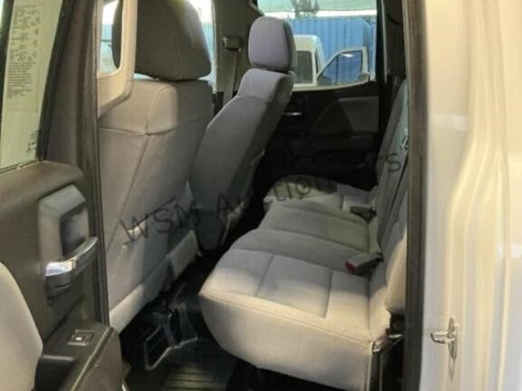2016-chevrolet-silverado-3500hd-image-22