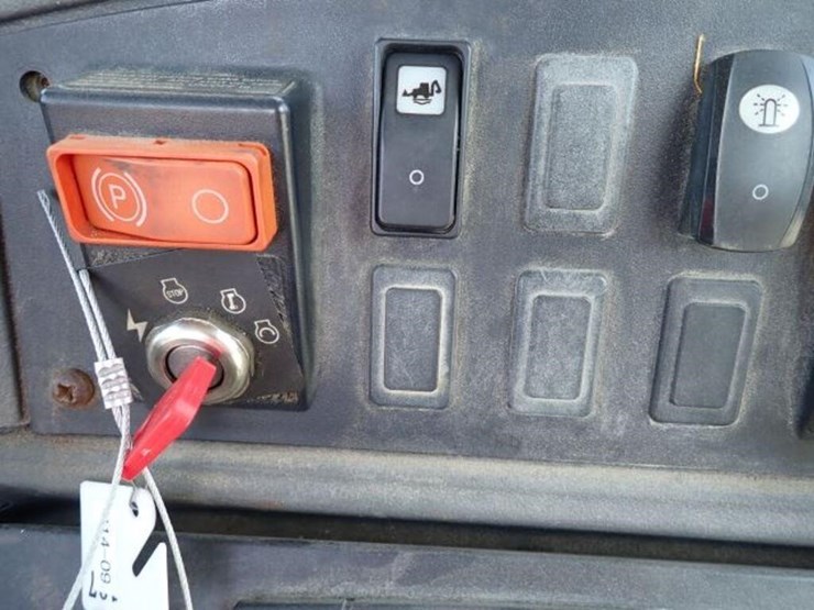 2009-deere-310sj-image-13