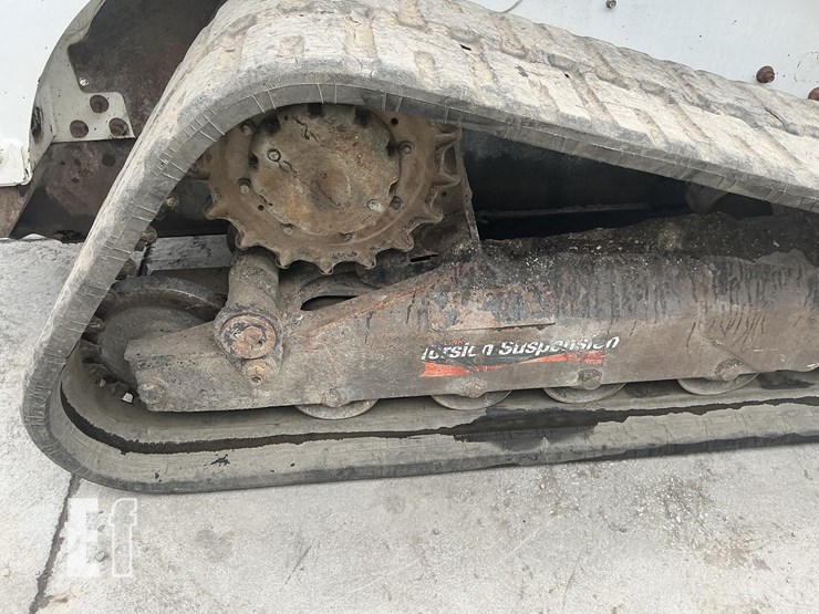 2020-bobcat-t870-image-9