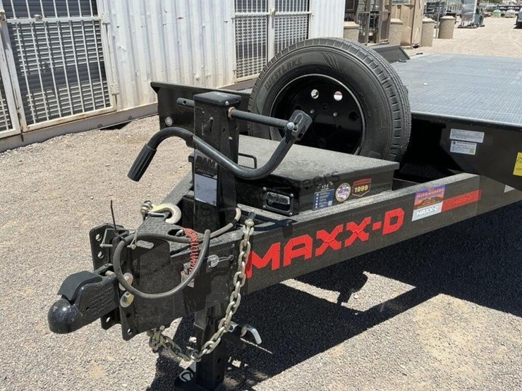 2025-maxx-d-18x-tilt-bed-trailer-image-12