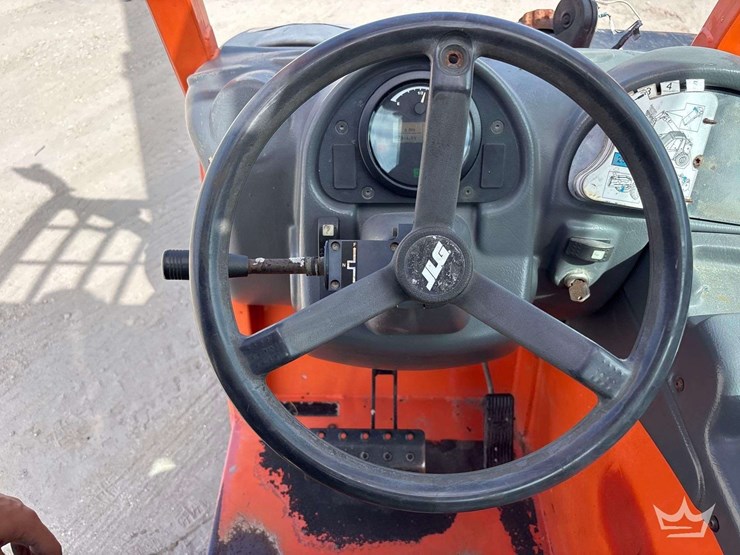 2017-jlg-g5-18a-image-15