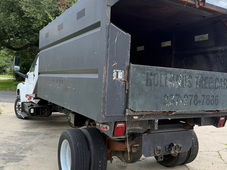 #1404-•-2006-gmc-6500-chip-box-truck-image-8