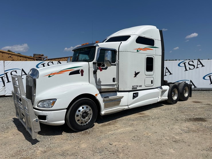 2014-kenworth-t660-image-1