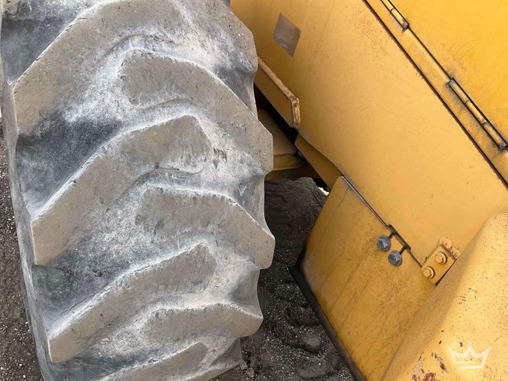2007-deere-444j-image-26